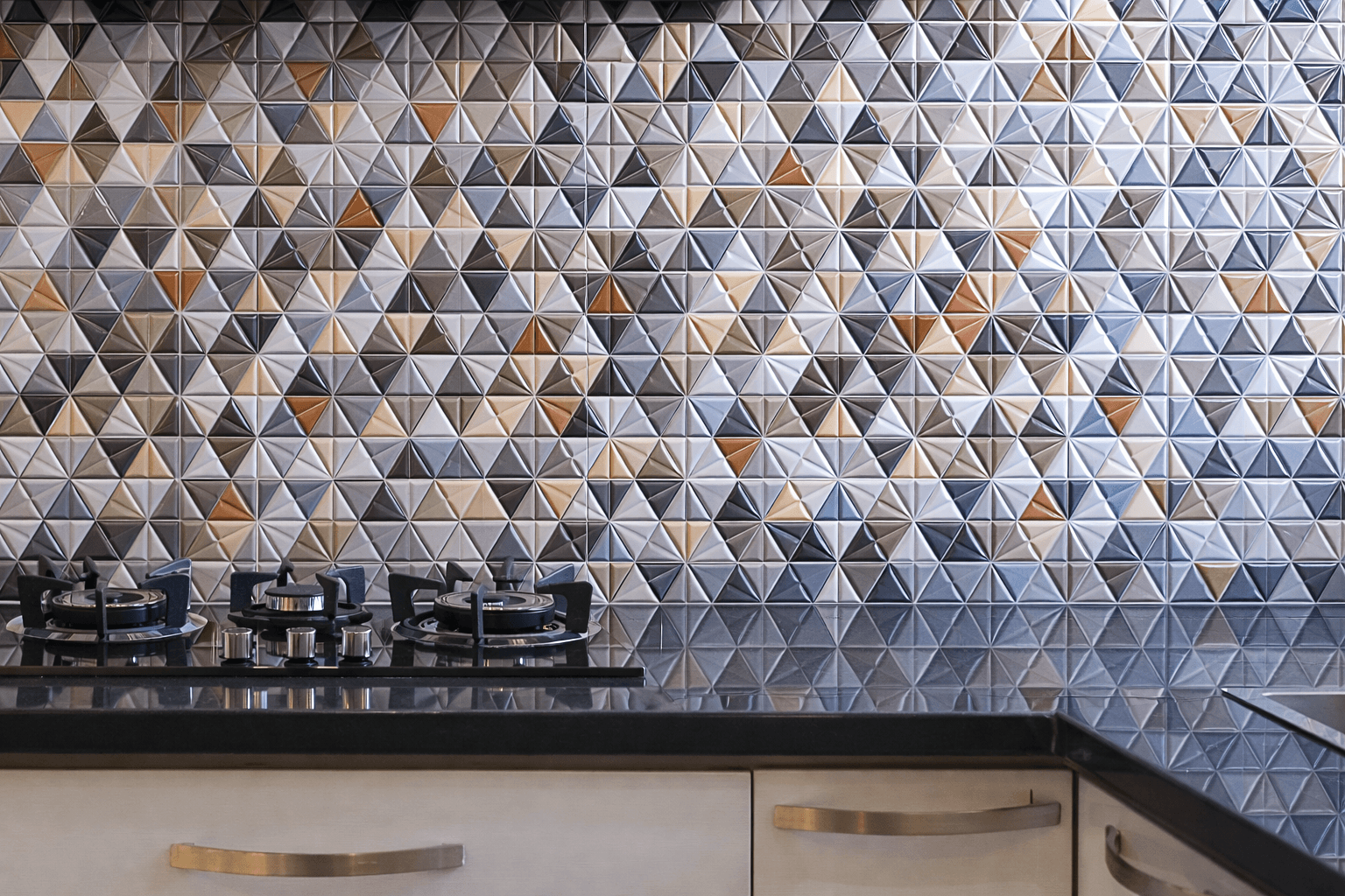 How to Choose Kitchen Cabinet Colours That Won't Date